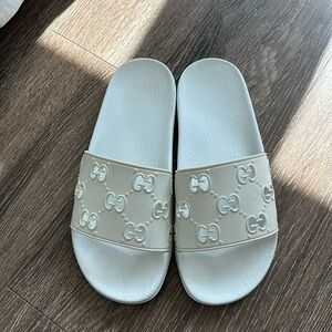 Gucci women’s sandals